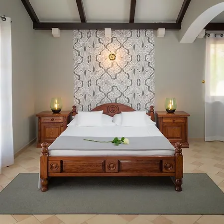 Hotel Hvar Boutique - Terra Rossa 3*