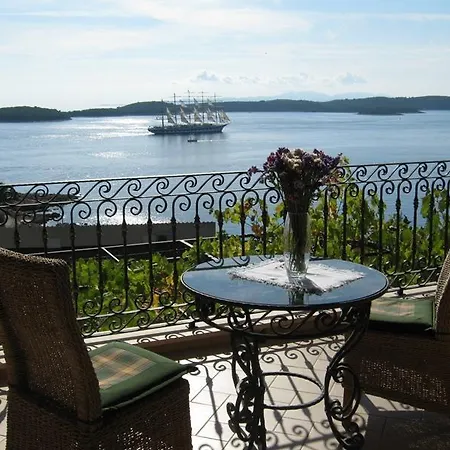 Hvar Boutique - Terra Rossa Apartament *