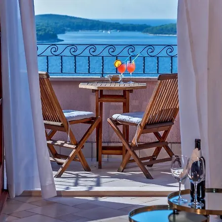 فندق Hvar Boutique - Terra Rossa 3*