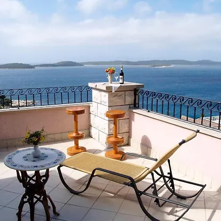 Hvar Boutique - Terra Rossa فندق 3*