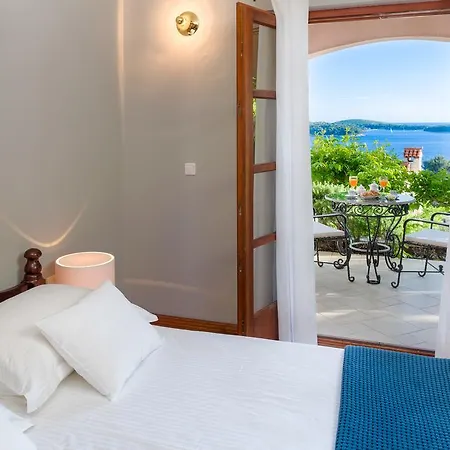 Hvar Boutique - Terra Rossa هفار