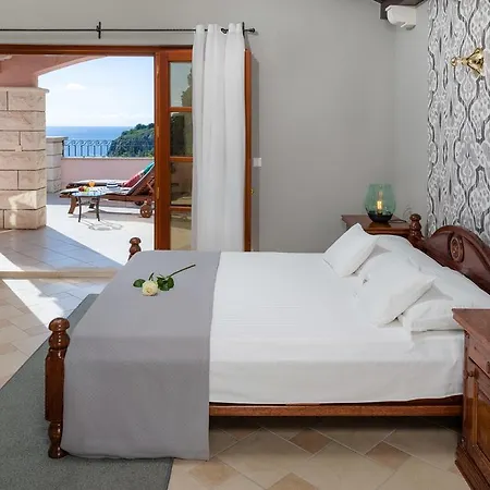 Hvar Boutique - Terra Rossa