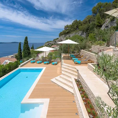 Hvar Boutique - Terra Rossa هفار